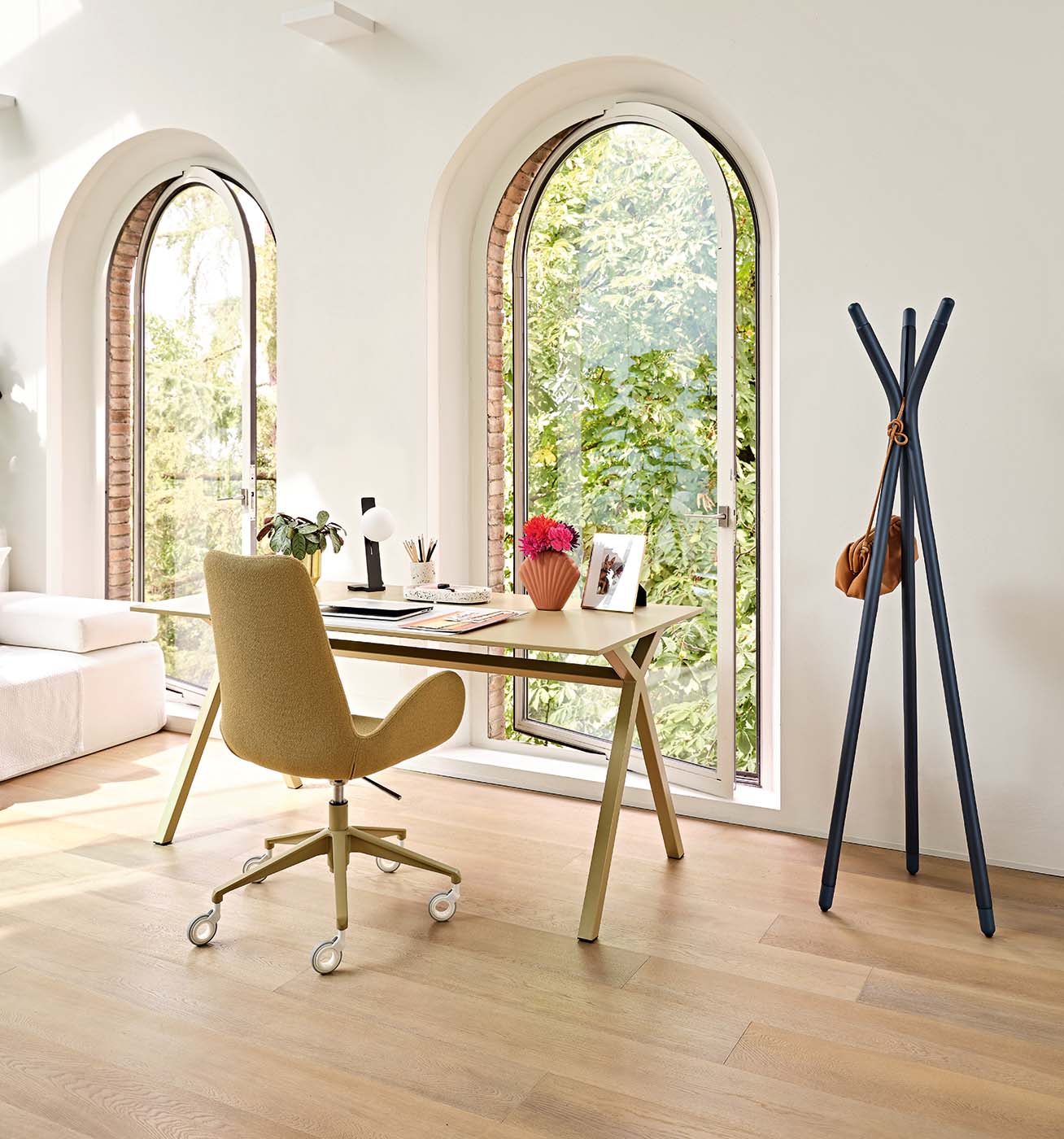 Dama Desk Table / 29 by Midj - Image 2