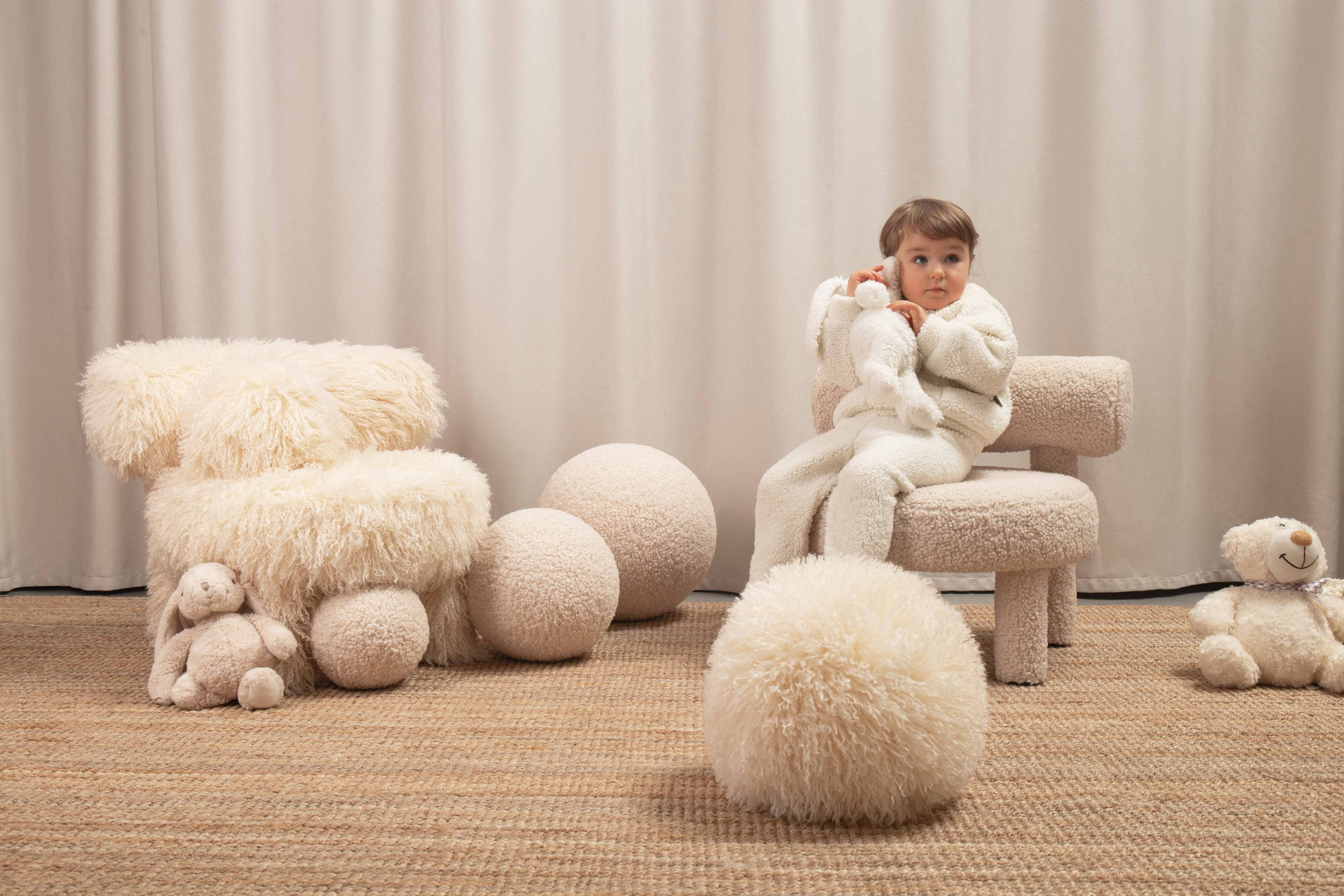 Gropius Baby Spheric Ottoman Fluffy Edition by Noom - Image 3