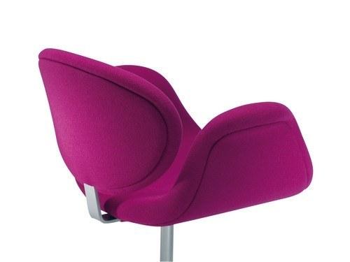 Pierre Paulin Little Tulip Chair Cross Base by Artifort - Image 3